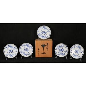 Set of 5 Japanese Porcelain Plates